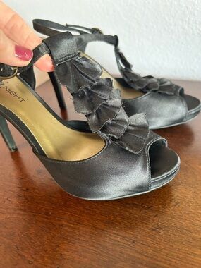 FIONI Clothing Black Satin Ruffle Peep-Toe Slingback Heels